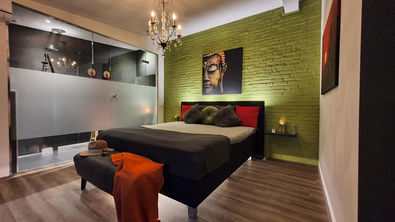 Downtown Hideaway, B&B Grand Deluxe Eindhoven Eksteriør billede